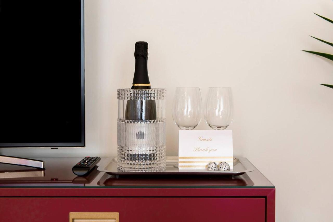 Madonna Montecchi Luxury Suite In Verona Buitenkant foto